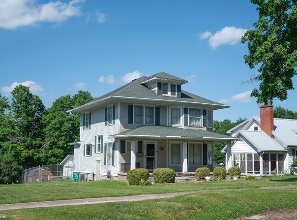 825 Clark Street, Warsaw, IL 62379