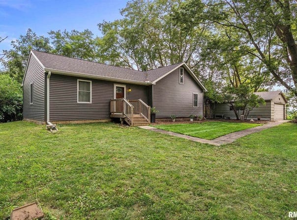 20058 Wells Ferry Road, Bettendorf, IA 52722