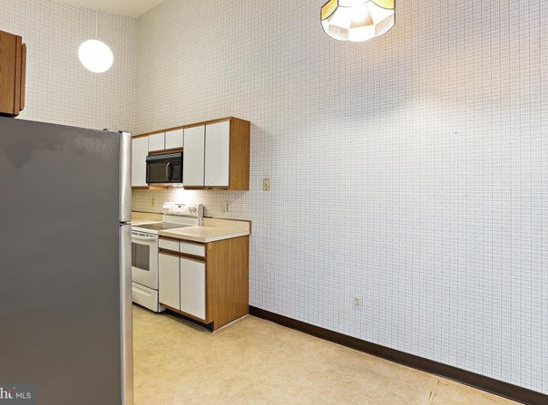 1 GINFORD PLACE, BALTIMORE, MD 21228