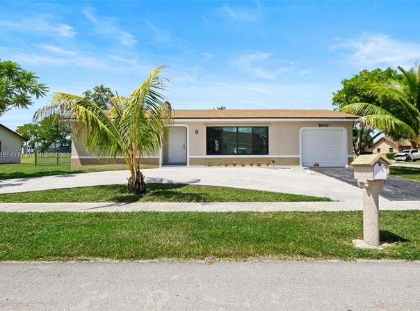 8930 NW 79th St, Tamarac, FL 33321