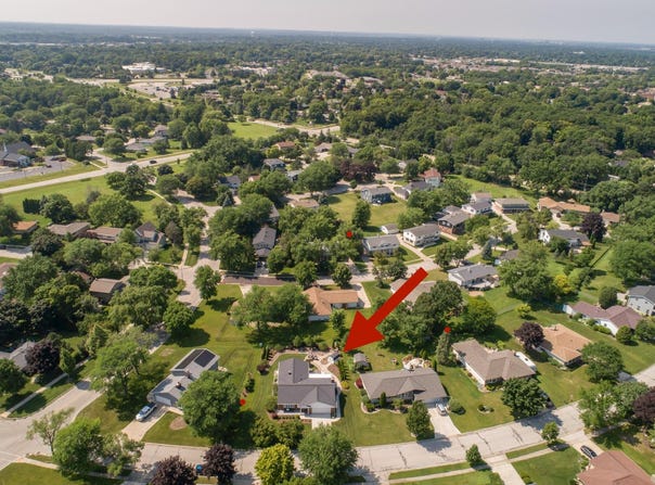 4820 Sutton Ln, Greendale, WI 53129
