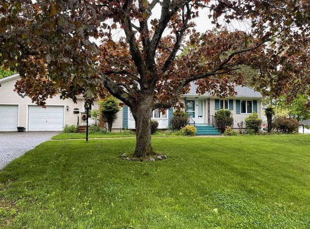 16 Steamboat Street, Calais, ME 04619