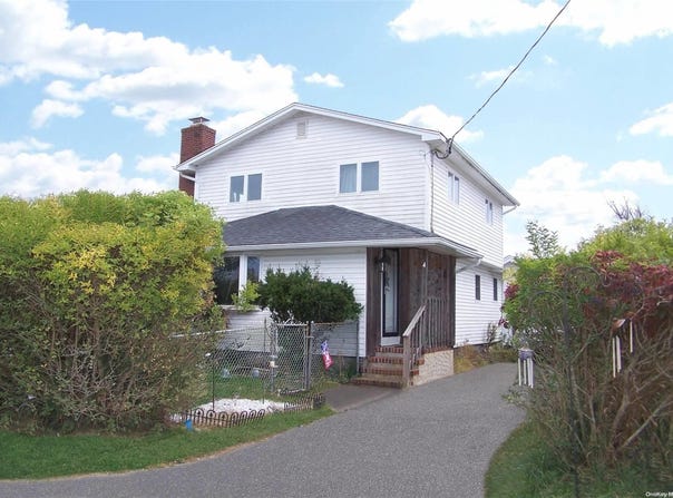 4 Quail Road, Mastic Beach, NY 11951