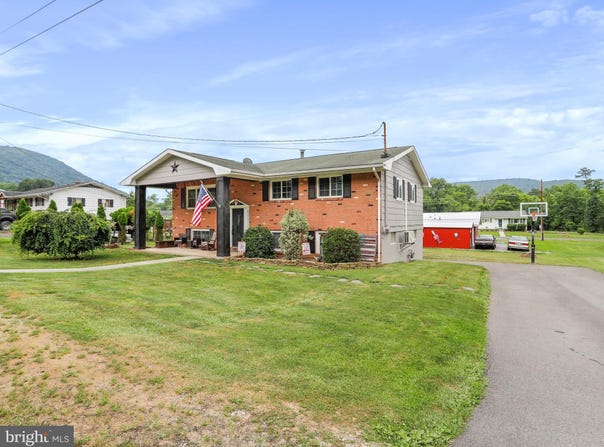 46 POPLAR STREET, RIDGELEY, WV 26753