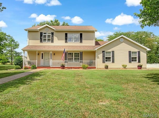 1009 Raymond Drive, Red Bud, IL 62278