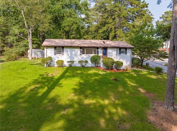 5207 Dixie Lake Road, Union City, GA 30291