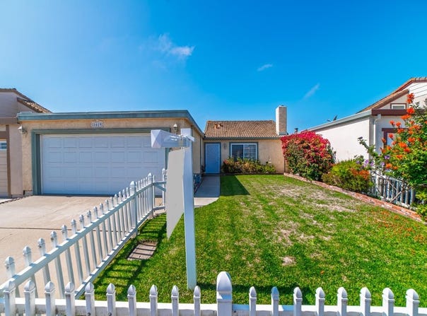 1619 Seville ST, SALINAS, CA 93906