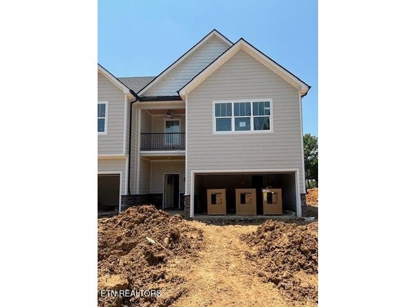 112 Lombardy Lane, Oak Ridge, TN 37830