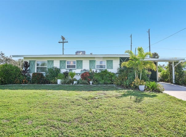 1229 CHEVY CHASE DRIVE, SUN CITY CENTER, FL 33573