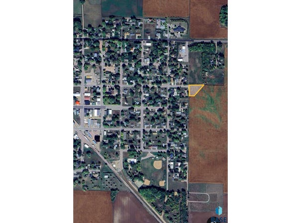 E 3rd St, Colton, SD 57018