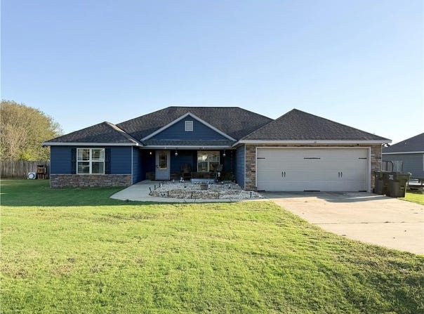 13 Silver Eagle Court, Fort Mitchell, AL 36856