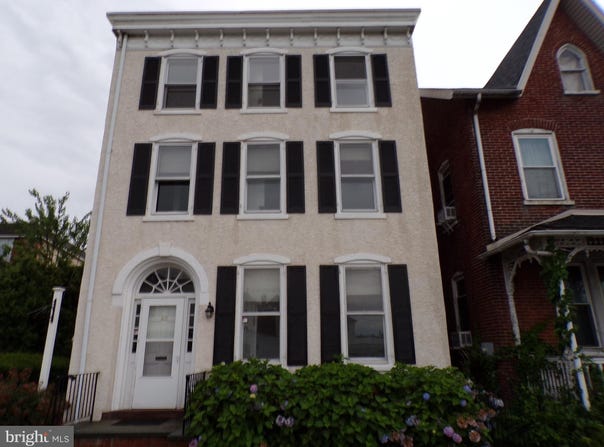42 E 3RD STREET, BOYERTOWN, PA 19512