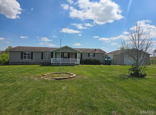 1026 Washington County Line Road, Marissa, IL 62257