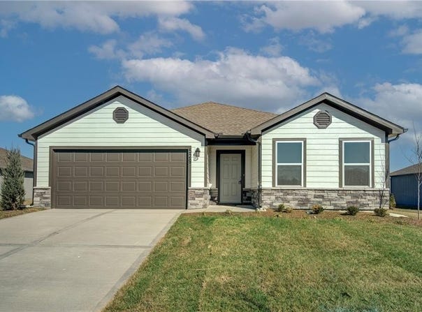 4712 SE 5th Street, Blue Springs, MO 64014