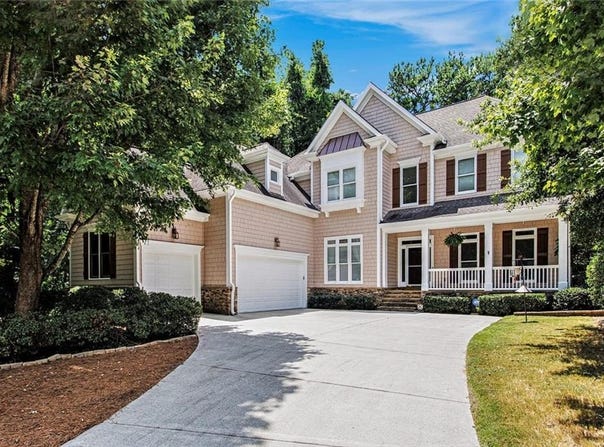 3698 Lakeview Drive, Tucker, GA 30084
