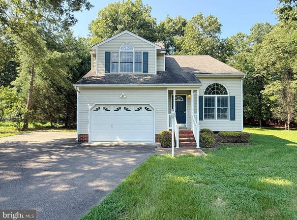 304 THORNHILL Drive, CHESTER, VA 23836