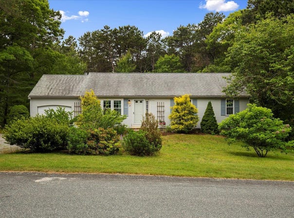 25 Liam Lane, Centerville, MA 02632