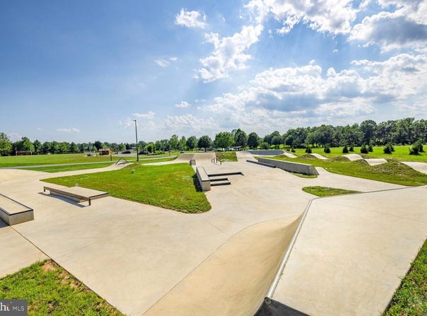 4300 ZIRCON ROAD, MIDDLETOWN, MD 21769