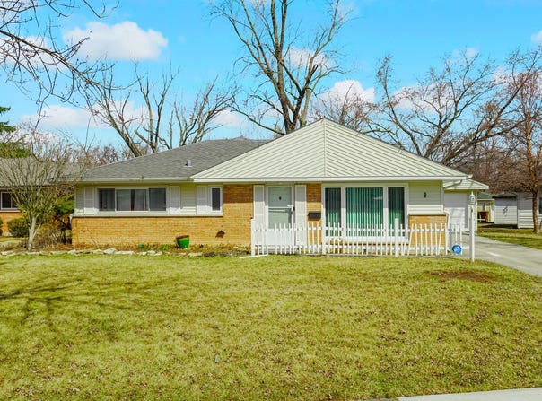 4 Well Court, Park Forest, IL 60466