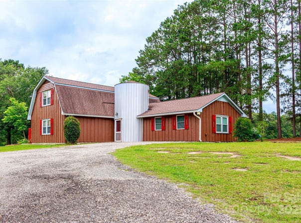 1980 Antioch Road, Hartsville, SC 29550