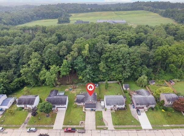 413 Stonewood Street, Canal Fulton, OH 44614