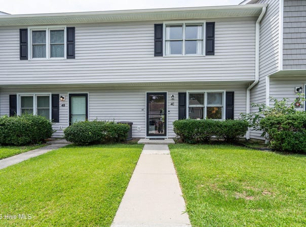 4 Port West Court, Swansboro, NC 28584