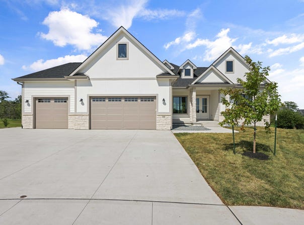 45 NW Crabtree Lane, Waukee, IA 50263