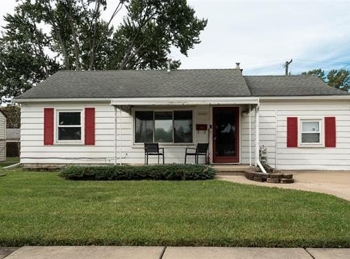 27321 Academy Street, Roseville, MI 48066