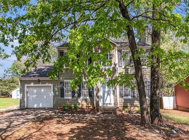 3742 Linecrest Road, Ellenwood, GA 30294