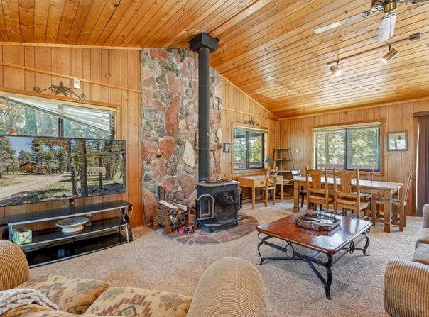 37 Calle de los Indios, Angel Fire, NM 87710