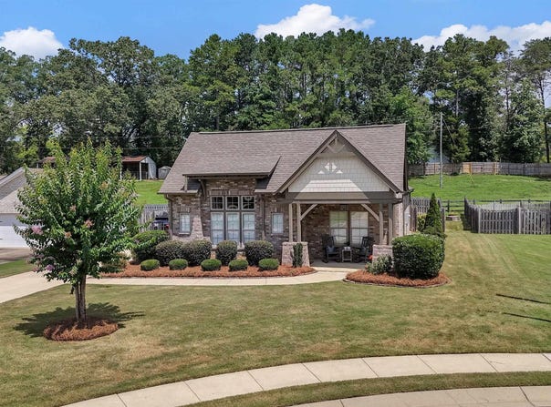139 KEENELAND GREEN, PELHAM, AL 35124