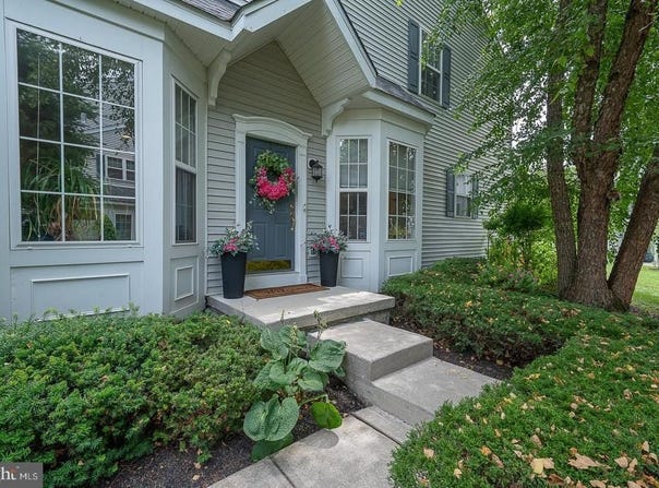 143 PORTSMOUTH CIRCLE, GLEN MILLS, PA 19342