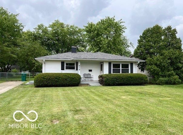 618 W McKenzie Road, Greenfield, IN 46140