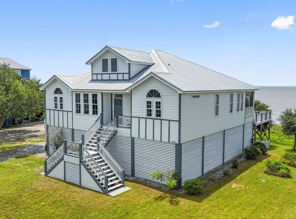7101 Belle Fontaine Drive, Ocean Springs, MS 39564