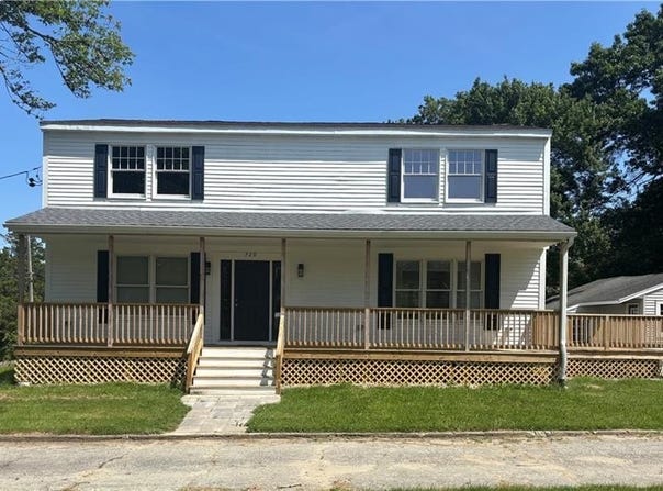720 Bulgarmarsh Road, Tiverton, RI 02878