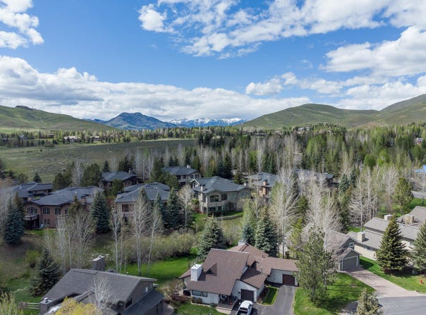 114 Syringa, Sun Valley, ID 83353