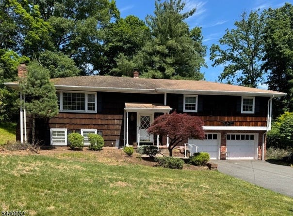 76 Cider Mill Rd, Hawthorne Boro, NJ 07506-3002