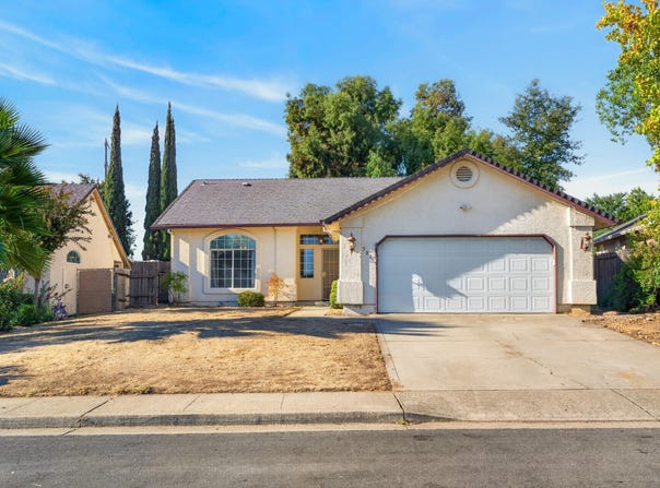 505 Martinique Circle, Redding, CA 96003