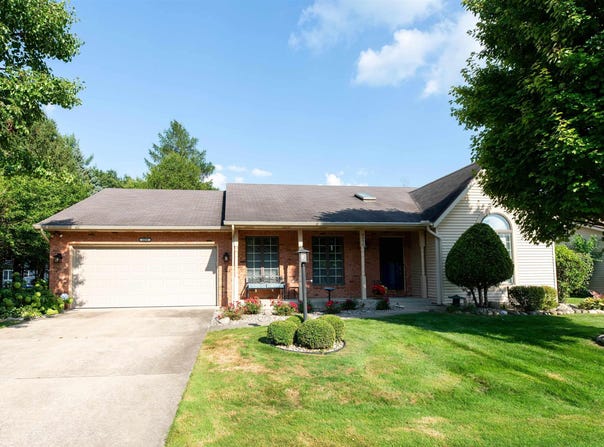 6090 Lansdown Court, South Bend, IN 46614