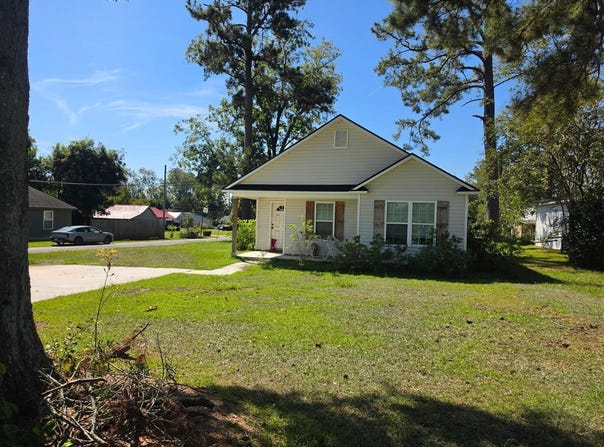602 Hull Ave, Nashville, GA 31639