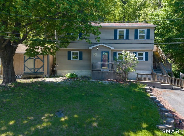39 Bernside Drive, Bristol, CT 06010