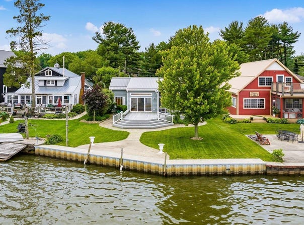 5102 Bateson Beach Drive NE, Thornville, OH 43076