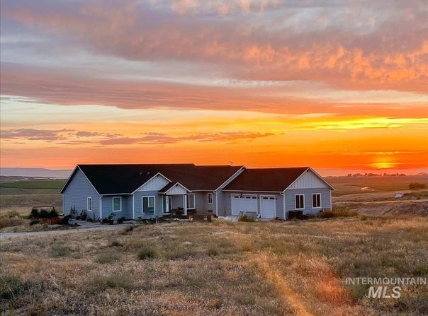 9805 Salmon Ridge Pl, Nampa, ID 83686