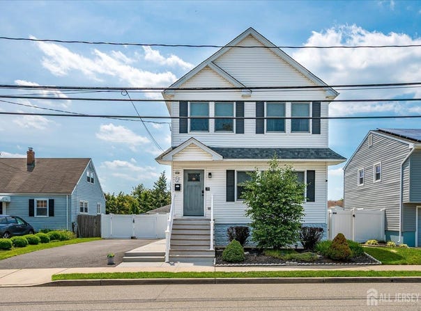 97 Boehmhurst Avenue, Sayreville, NJ 08872