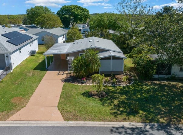 1541 DORAL CIRCLE, LADY LAKE, FL 32159