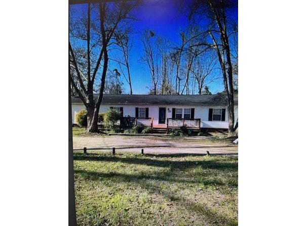 2155 Lake, Manning, SC 29102