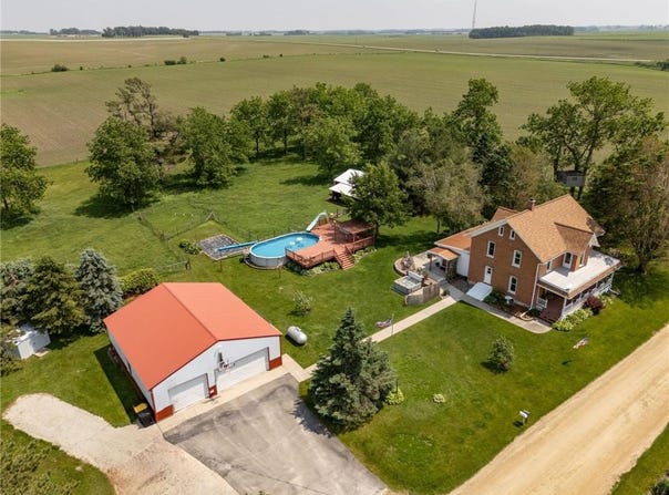 10706 65th Avenue SE, Stewartville, MN 55976