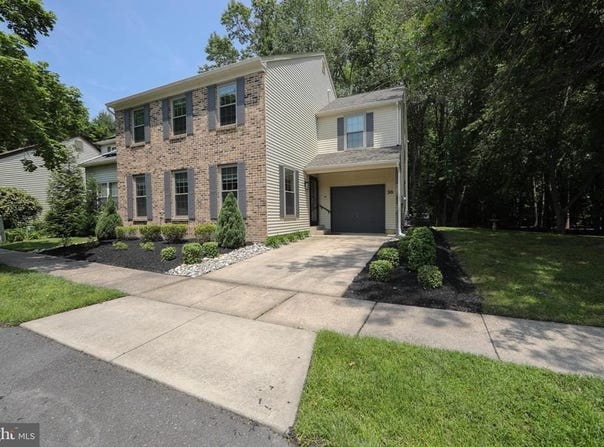 36 BRETSHIRE COURT, MEDFORD, NJ 08055