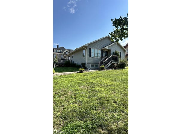 514 A Avenue E, Oskaloosa, IA 52577
