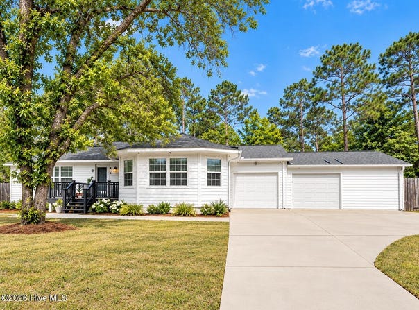 1341 Forest Lake Drive, Southport, NC 28461